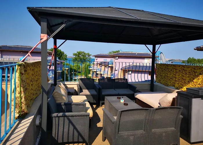 Dari Garden градина * 切尔诺莫雷茨