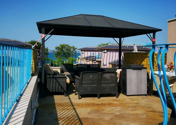 Dari Garden градина 公寓