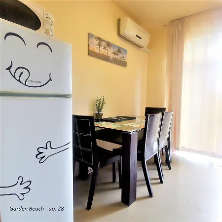 Dari Garden градина Apartment