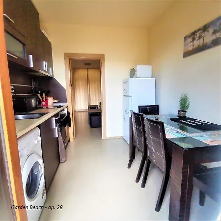 Apartment Dari Garden градина *