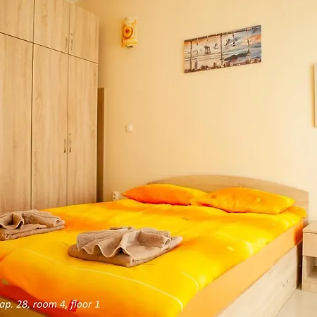 Apartment Dari Garden градина *