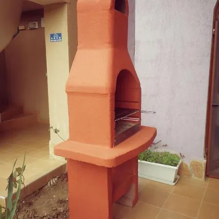 Dari Garden градина Daire