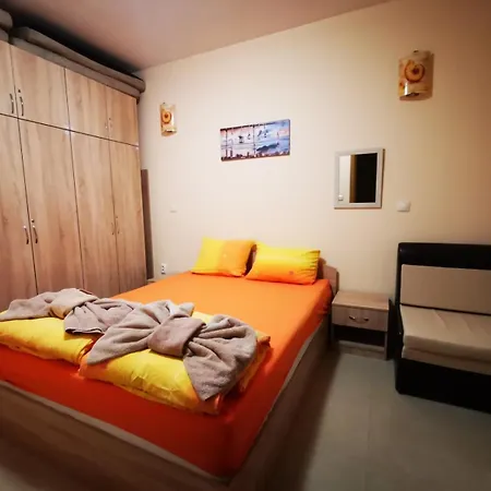 Dari Garden градина *