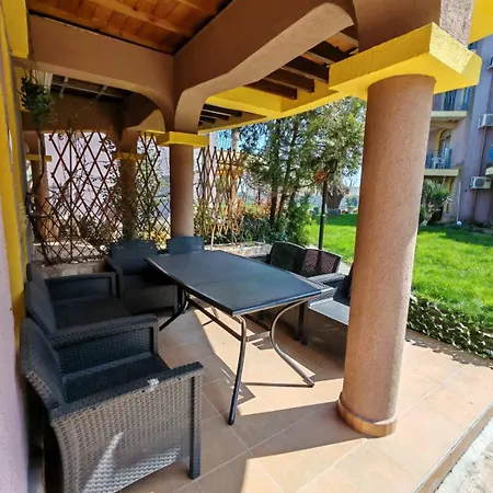Dari Garden градина Apartment *