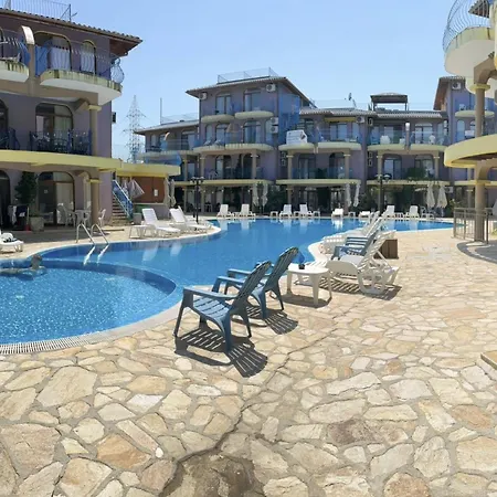 Apartment Dari Garden градина