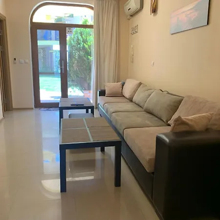 Dari Garden градина Apartment *