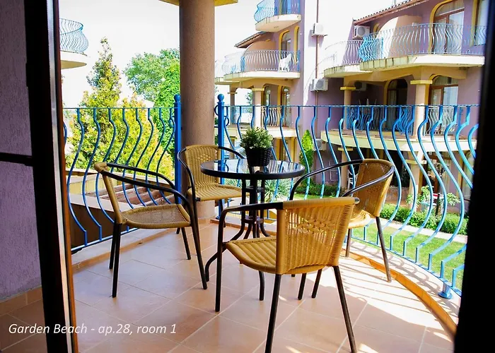 Apartment Dari Garden градина Chernomorets