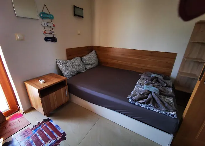 Apartament Dari Garden градина Czernomorec