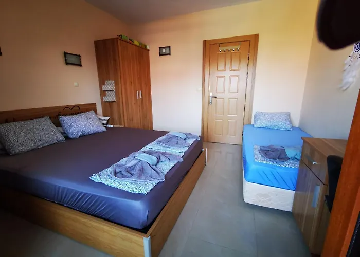 Apartament Dari Garden градина *